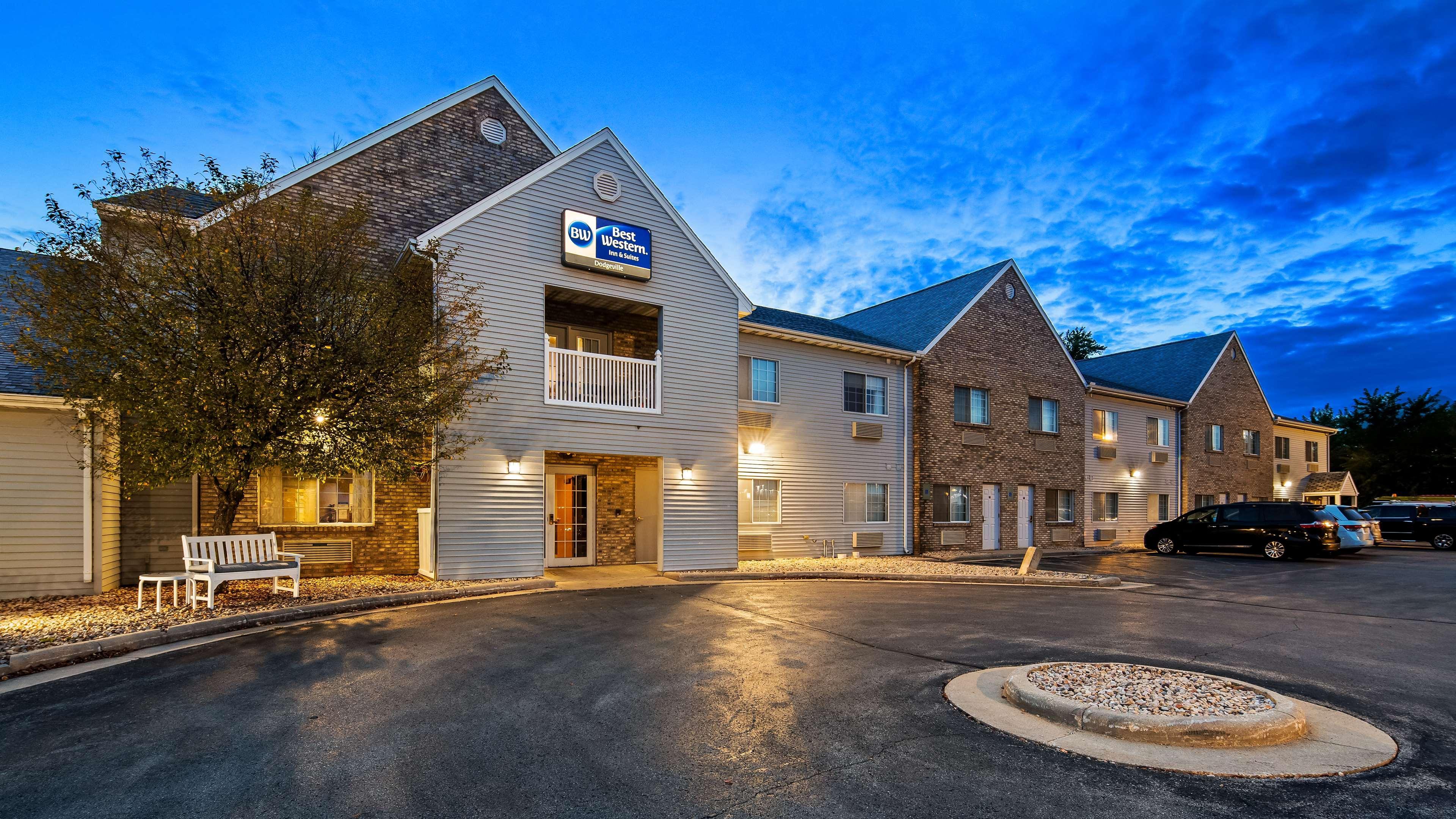Best Western Dodgeville Inn & Suites Ngoại thất bức ảnh